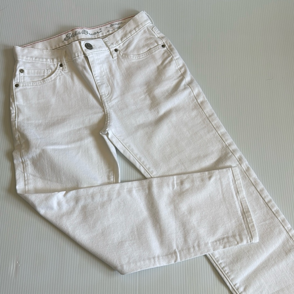 Eddie Bauer White Boyfriend Crop Jeans.  Women’s size 2